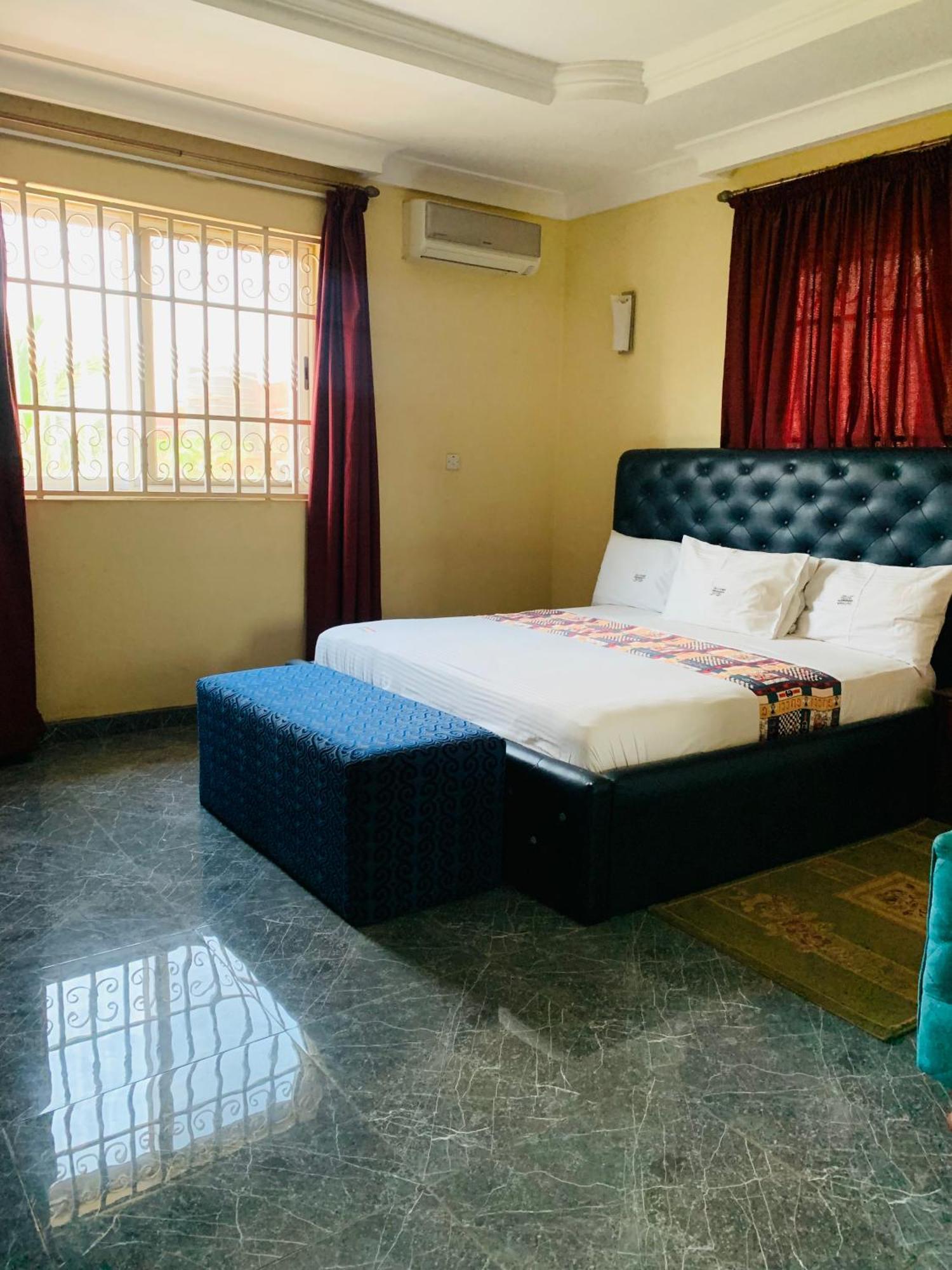 Dc Ambassadors Hotel Dawhwenya Exterior foto